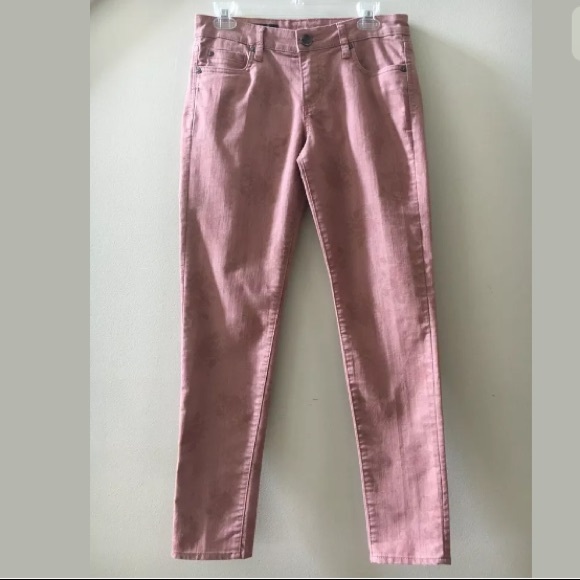 Kut from the Kloth Pink Rose Diana Skinny Jeans - Picture 2 of 9